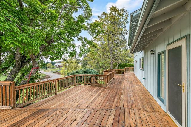 2455 David Lane, Medford, OR 97504