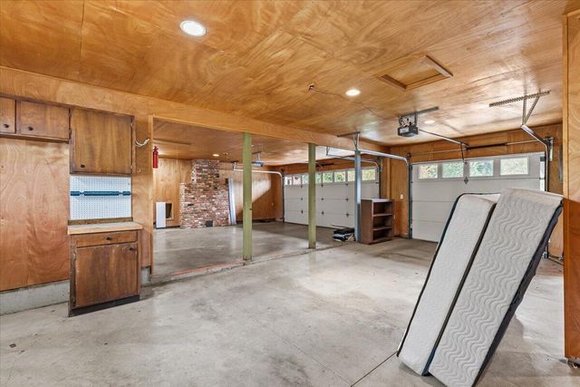 2455 David Lane, Medford, OR 97504