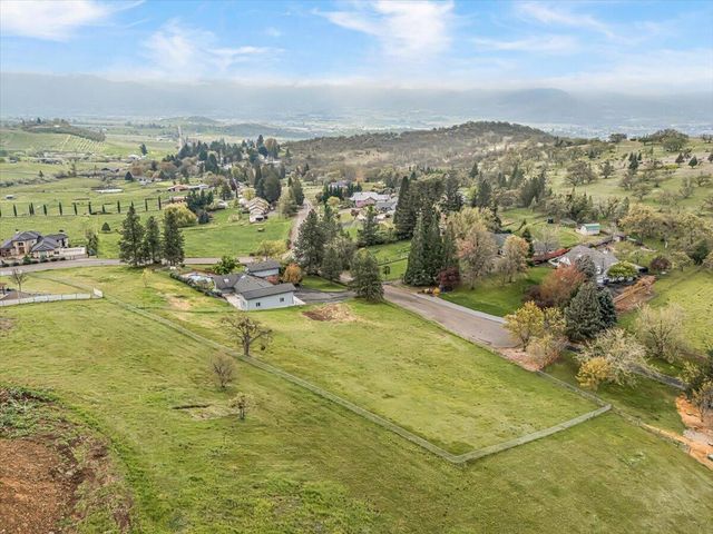 2455 David Lane, Medford, OR 97504