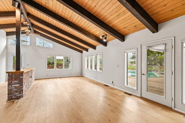 2455 David Lane, Medford, OR 97504