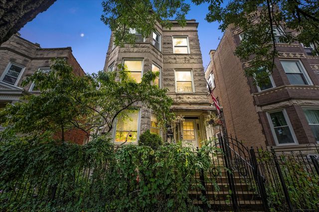 936 N Fairfield Avenue, Chicago, IL 60622