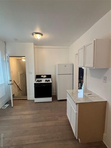 3008 Cortland Street, Detroit, MI 48206