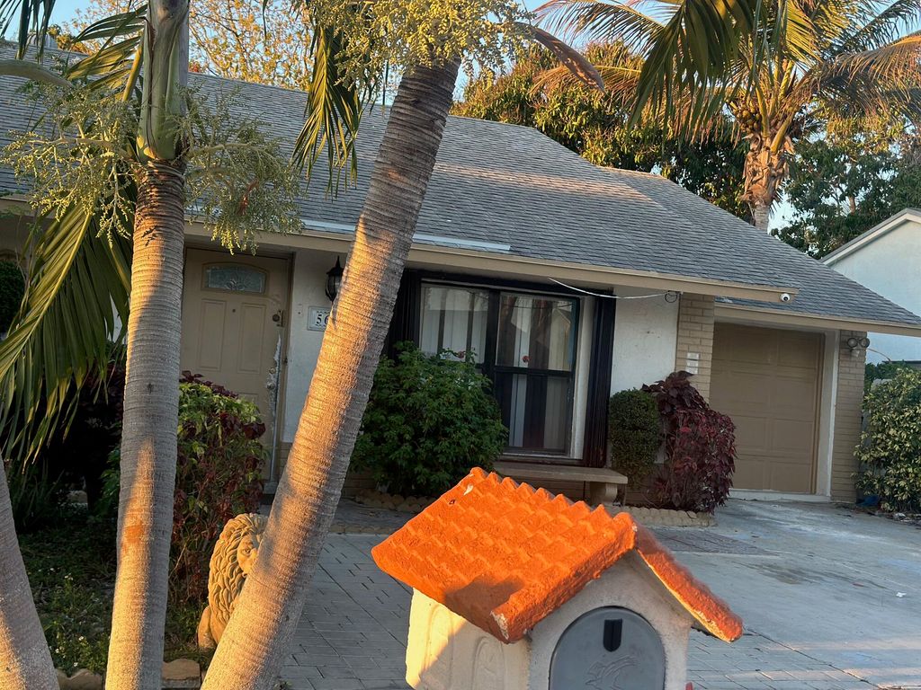 5654 E Ithaca Cir Circle E, Lake Worth, FL 33463