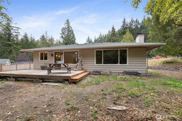 811 Hyak Way, Fox Island, WA 98333