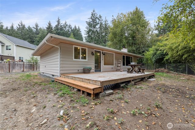 811 Hyak Way, Fox Island, WA 98333