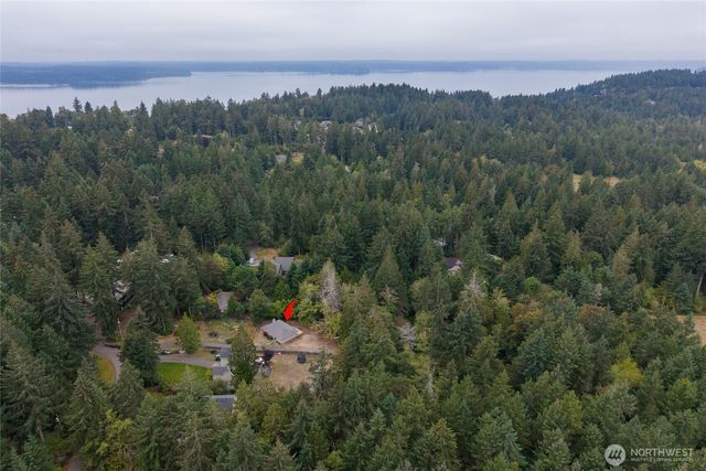 811 Hyak Way, Fox Island, WA 98333