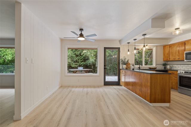 811 Hyak Way, Fox Island, WA 98333