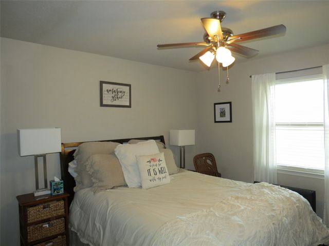 11425 Lochwood, Dallas, TX 75218