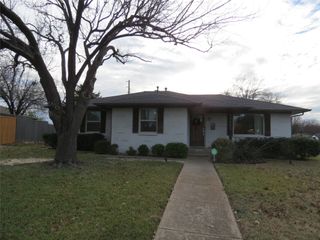 11425 Lochwood, Dallas, TX 75218