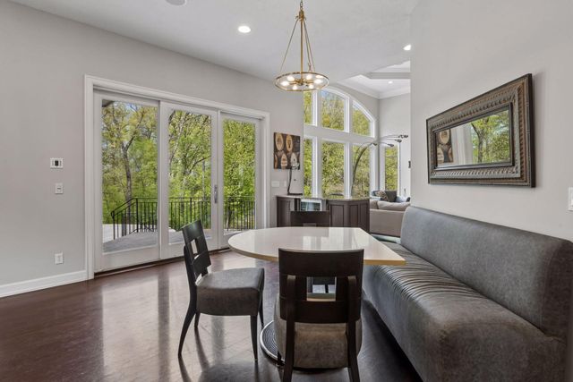2063 Austrian Pine Lane, Minnetonka, MN 55305