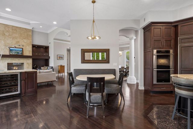 2063 Austrian Pine Lane, Minnetonka, MN 55305