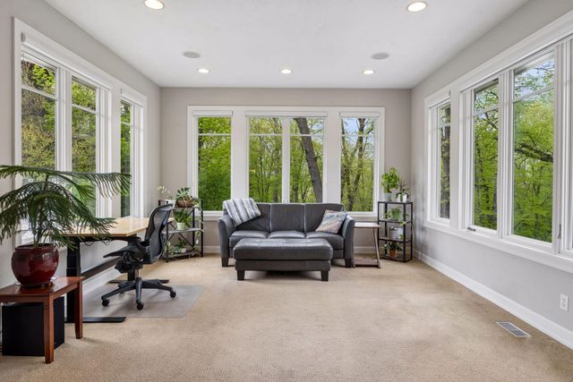 2063 Austrian Pine Lane, Minnetonka, MN 55305