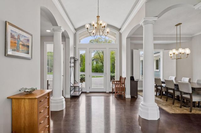 2063 Austrian Pine Lane, Minnetonka, MN 55305