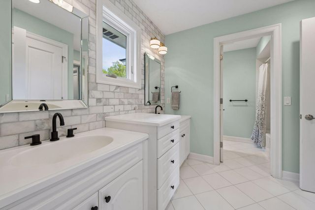2063 Austrian Pine Lane, Minnetonka, MN 55305