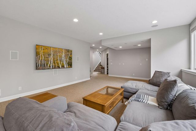 2063 Austrian Pine Lane, Minnetonka, MN 55305