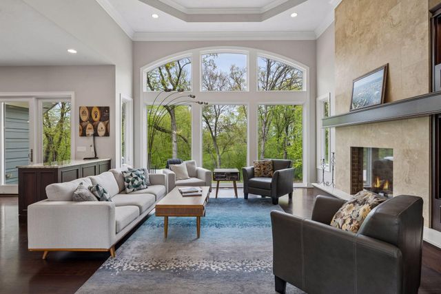 2063 Austrian Pine Lane, Minnetonka, MN 55305