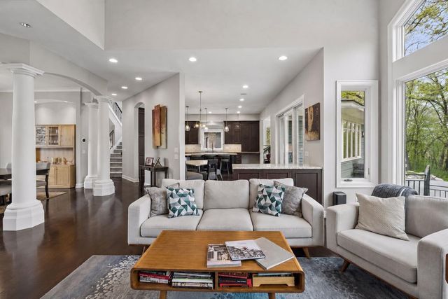 2063 Austrian Pine Lane, Minnetonka, MN 55305