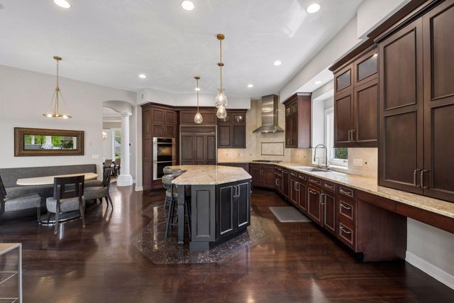 2063 Austrian Pine Lane, Minnetonka, MN 55305