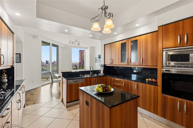 2877 Paradise Road 2802, Las Vegas, NV 89109