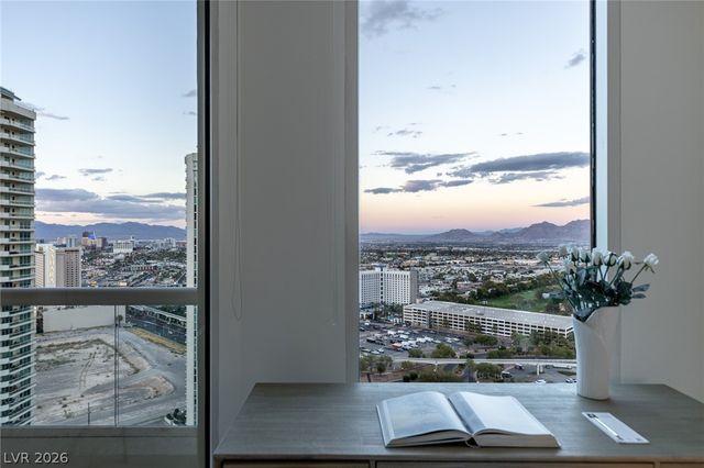 2877 Paradise Road 2802, Las Vegas, NV 89109