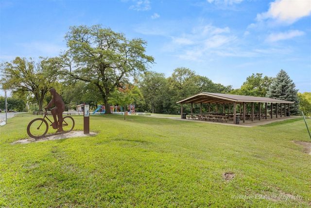 602 WHEELER Avenue, Joliet, IL 60436