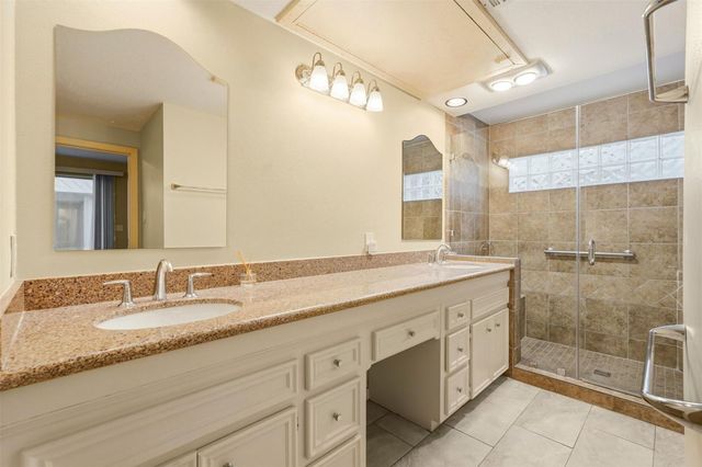 10125 Valley Forge Drive, Houston, TX 77042