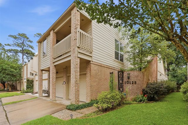 10125 Valley Forge Drive, Houston, TX 77042