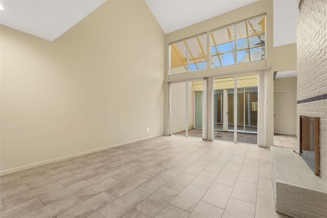 10125 Valley Forge Drive, Houston, TX 77042