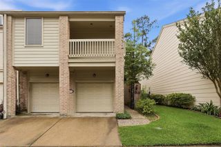 10125 Valley Forge Drive, Houston, TX 77042