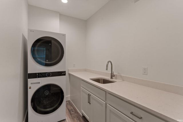 922 N Hill Street, South Bend, IN 46617