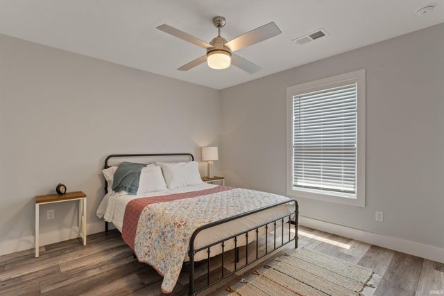 922 N Hill Street, South Bend, IN 46617