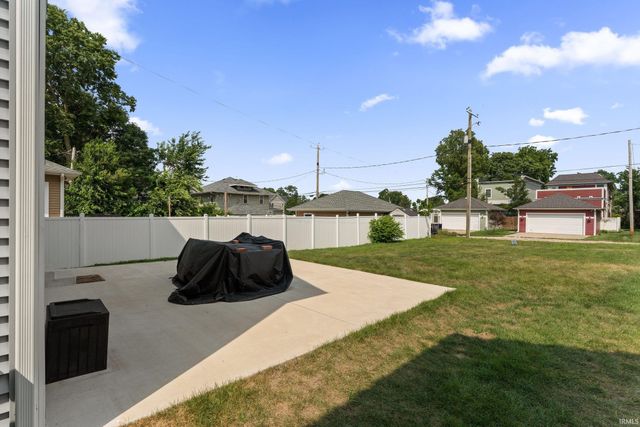 922 N Hill Street, South Bend, IN 46617