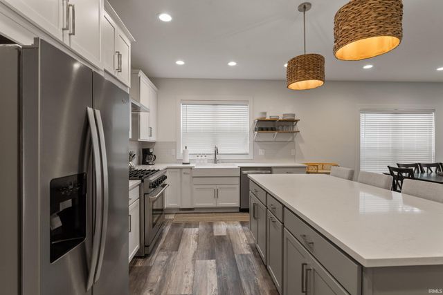 922 N Hill Street, South Bend, IN 46617