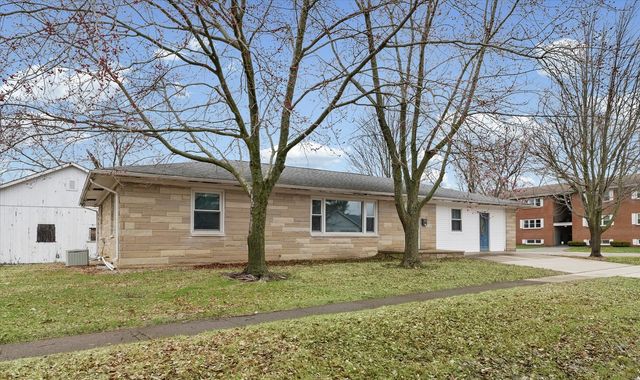 502 S Piatt Street, Monticello, IL 61856