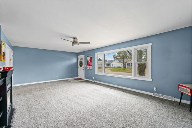 502 S Piatt Street, Monticello, IL 61856