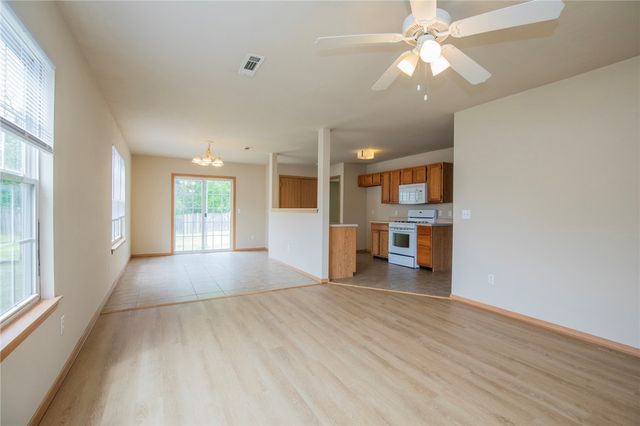 321 Grant Springs Drive, Decatur, AR 72722