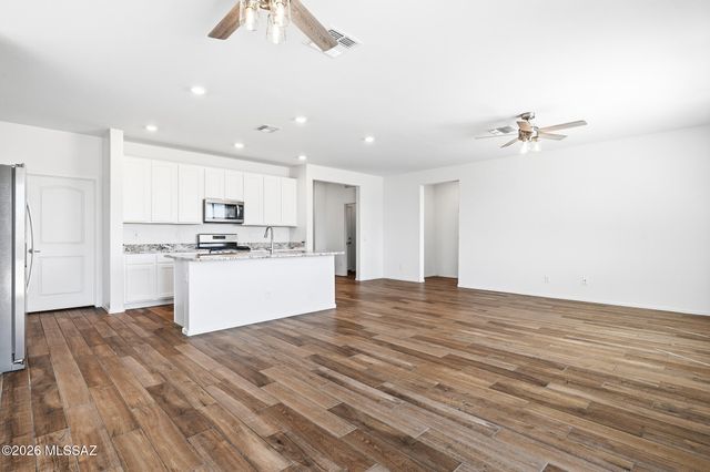 5441 W San Francisco, Tucson, AZ 85742