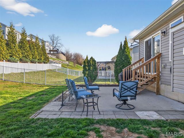 424 Wilmer Meadow Drive, Wentzville, MO 63385