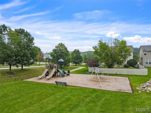 424 Wilmer Meadow Drive, Wentzville, MO 63385