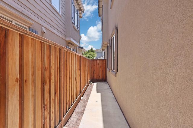 3215 Golden Poppy, Stockton, CA 95209