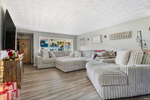 2521 Club Drive, South Bend, IN 46615