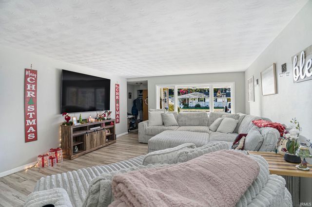 2521 Club Drive, South Bend, IN 46615