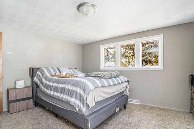 2521 Club Drive, South Bend, IN 46615