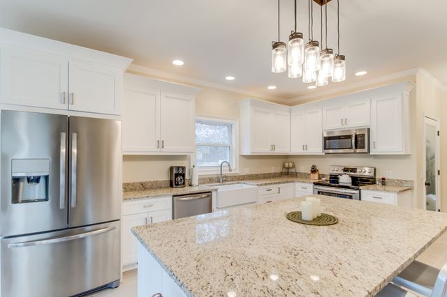 374 Eagle Lake Rd, Coalmont, TN 37313