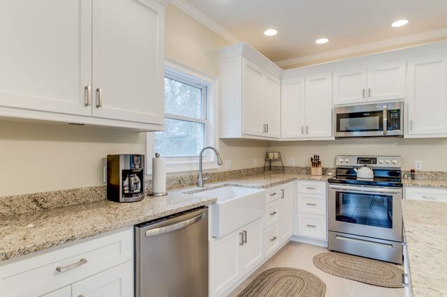 374 Eagle Lake Rd, Coalmont, TN 37313