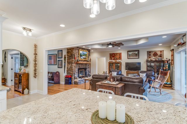 374 Eagle Lake Rd, Coalmont, TN 37313