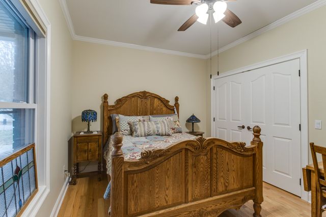 374 Eagle Lake Rd, Coalmont, TN 37313