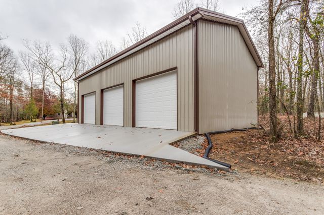 374 Eagle Lake Rd, Coalmont, TN 37313