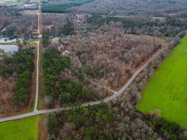 374 Eagle Lake Rd, Coalmont, TN 37313