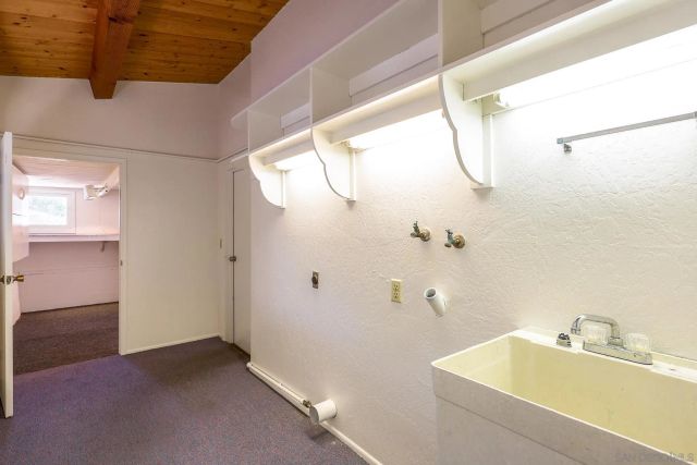 1642 York Dr, Vista, CA 92084